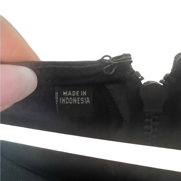 GUESS Black Dress โ Size 4 | Classic & Chic - Picture 5 of 5